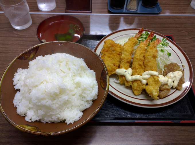 松永町の竹野食堂で満腹に！福山市で定食ならここ！とにかく量が凄い！
